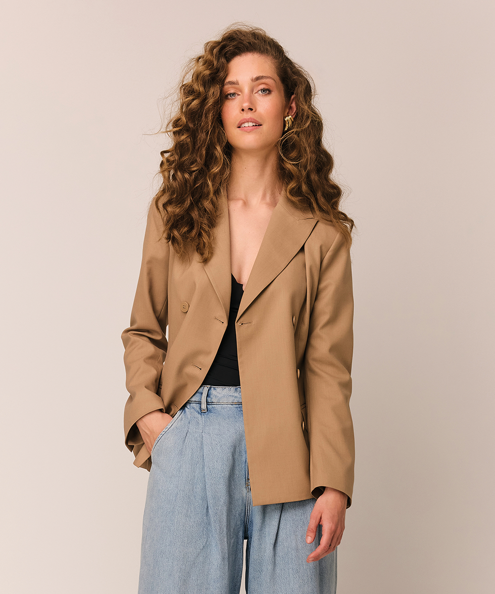 Jiya | Dark Sandstone