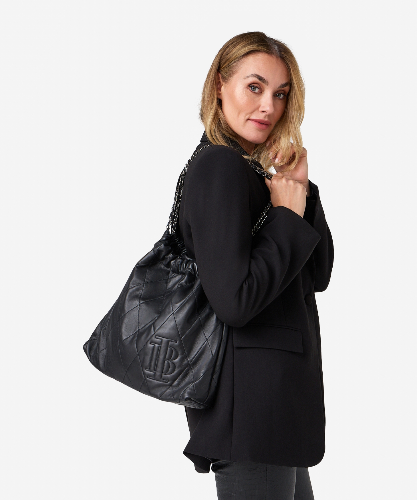 Ayra | Black