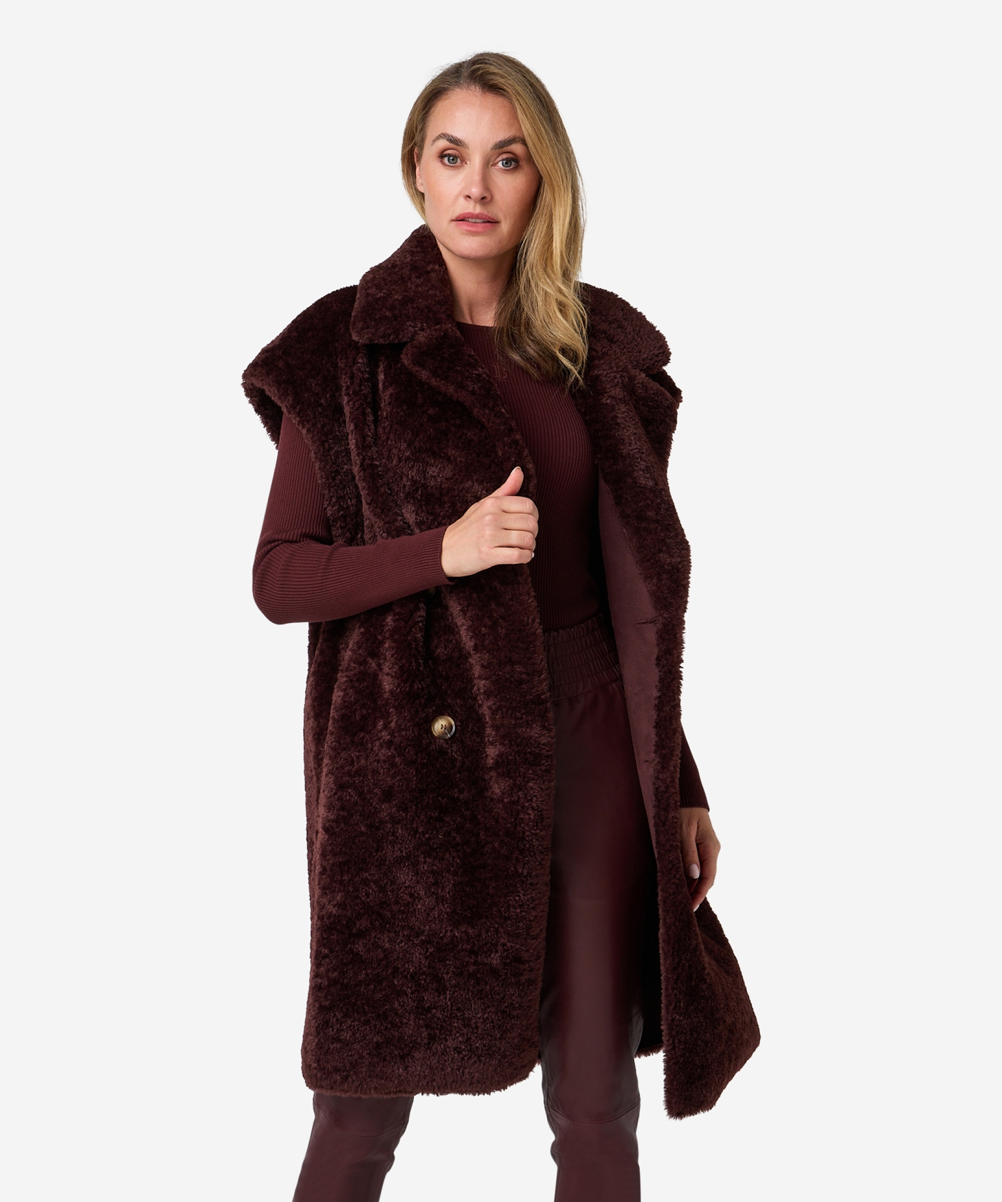 Chella | Burgundy