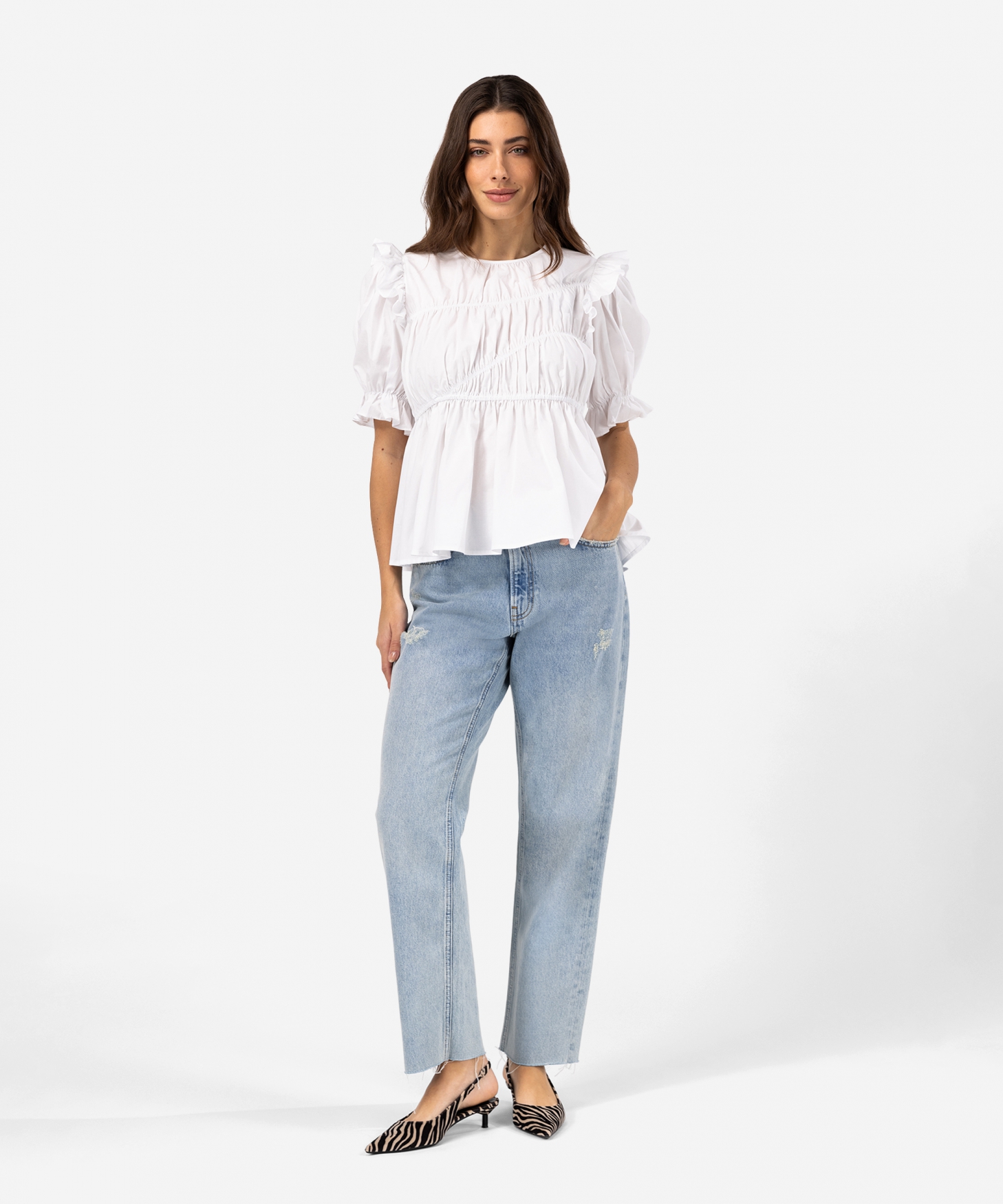 Tullia | White Tullia | White