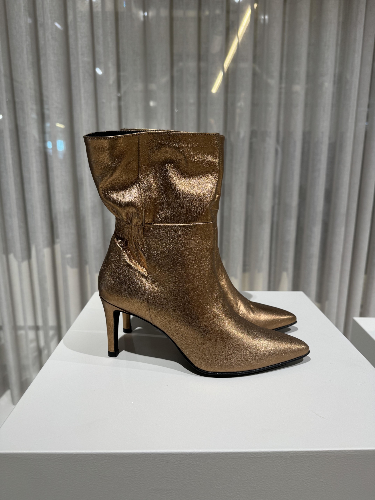 Apollo Metallic | Bronze Gold