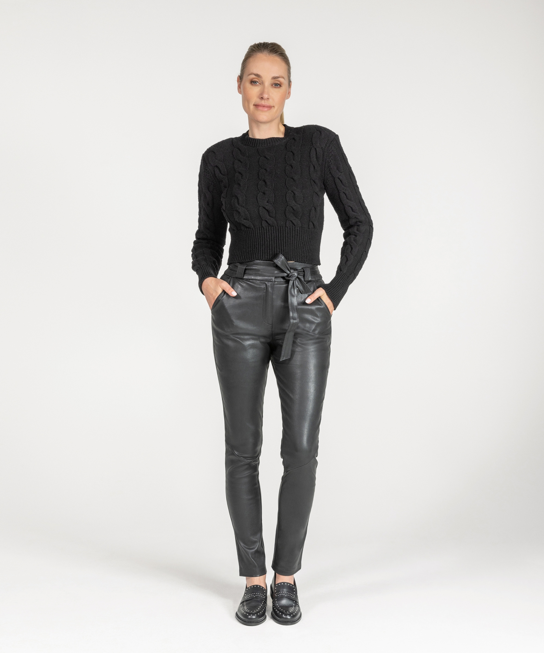 Paulina | Black